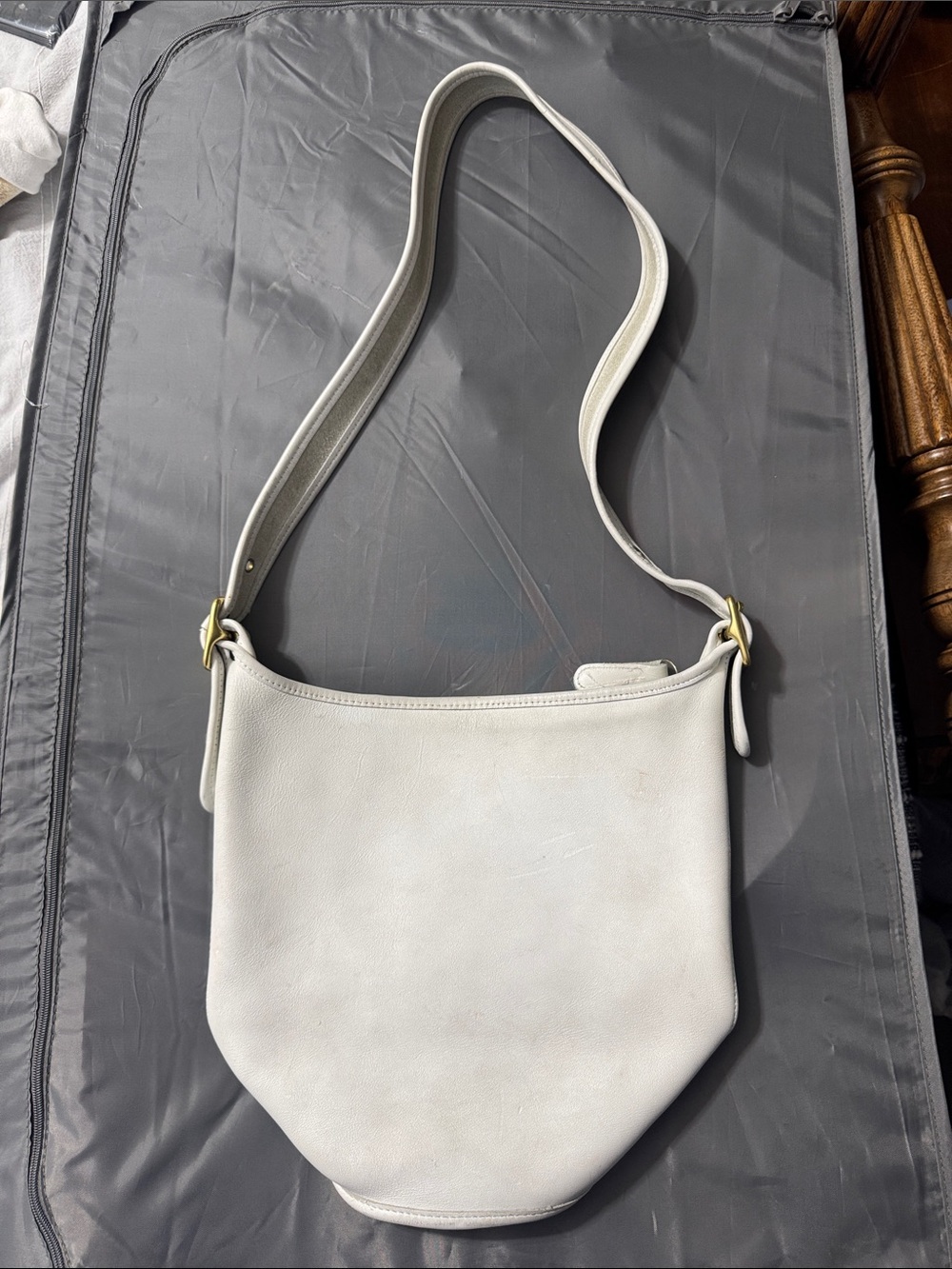 Legacy Leather Coach Cream Leather Bucket Bag - 9953